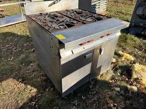 lot 64 image: GAS STOVE