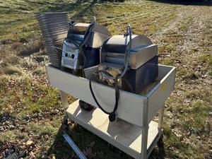 lot 72 image: PANNI GRILL