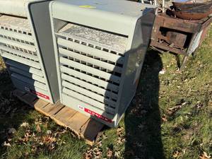 lot 76 image: HEATER