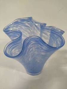 lot 11 image: Handblown Art Glass Vase wHandkerchief Rim