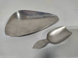 lot 27 image: Pewter Accessories