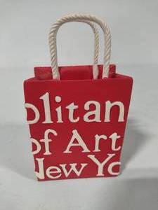 lot 28 image: Metropolitan Museum of Art Ceramic Pencil Holder