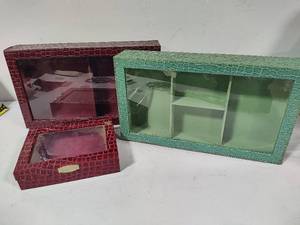 lot 76 image: Prestige Jewelry Storage Boxes