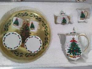 lot 104 image: Summco Miniature Tea Set New in Box