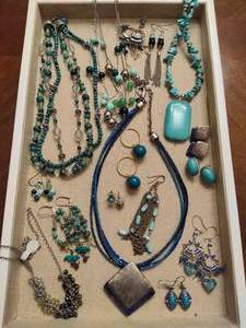 lot 85 image: Lot of BluesTurquoise Costume Jewelry