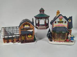 lot 111 image: Ceramic Holiday Houses