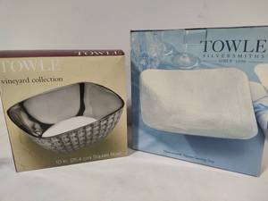 lot 116 image: Towle Serving Pieces In Original Box