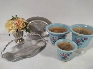 lot 145 image: Three Ceramic Nested Pots & Mixed Metal ServingDecor Pieces