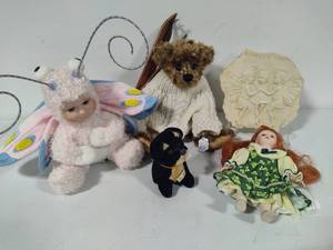 lot 147 image: Lot of Stuffed Animals, Vintage Dolls & Fairy Plaque
