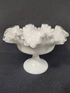 lot 5 image: Fenton Silver Crest Compote