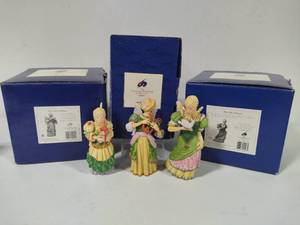 lot 42 image: The Greenwich Workshop Collection 3 Holiday Ornaments