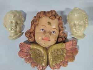 lot 64 image: Vintage Cherub Wall Hanging Decor