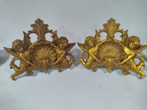 lot 23 image: Pair of Matching Gold Ornate Curtain Rod Holders