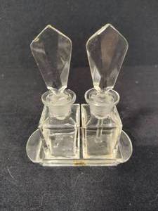 lot 68 image: Vintage Art Deco Perfume Bottle Set