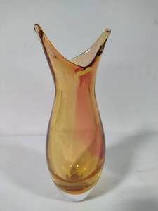 lot 52 image: Hand Blown Murano Mid Century Art Glass Beak Style Vase