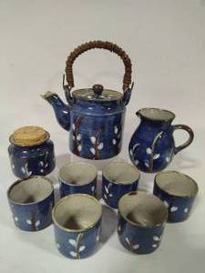 lot 4 image: Otagiri Blue Stoneware Teapot Set