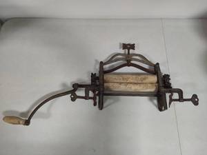 lot 73 image: Antique Wringer for Washer