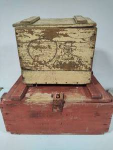 lot 74 image: Wooden Mailbox & Storage Box