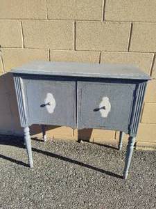 lot 127 image: Vintage SideboardBuffet Cabinet