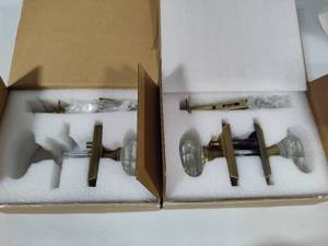 lot 123 image: Glass Door Knobs