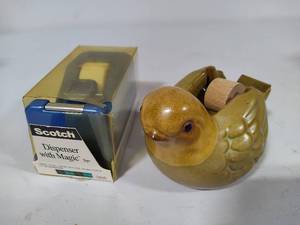 lot 132 image: Takakashi Ceramic Bird Tape Dispenser