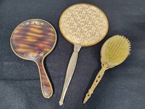 lot 141 image: Vintage Vanity MirrorsBrush