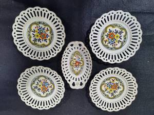 lot 142 image: Rare Schumann Bavaria Porcelain Side Plates & Small Oval Dish