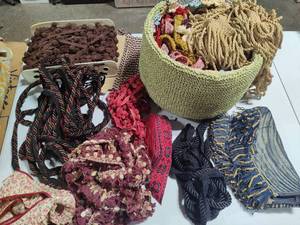 lot 178 image: Lot of Sewing Trim