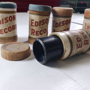 Edison Cylinder Record Collectible Edison Phonographs 6 total with record cylinders inside.