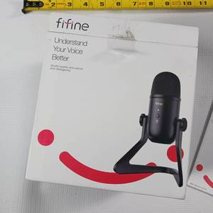 lot 20 image: FiFine New in box microphone
