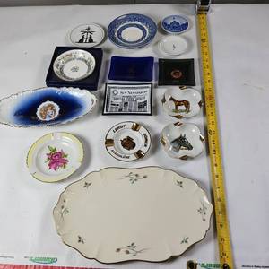 lot 52 image: Beautiful vintage blue and white ceramics  Awesome old school ash trays