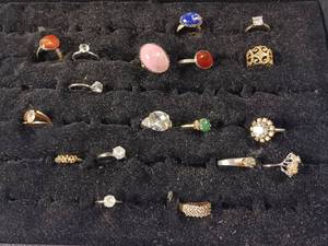 lot 71 image: Large lot of rings  multiple sizes