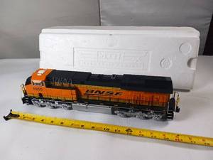 lot 81 image: BNSF Heavy Electric Train MTH Engine