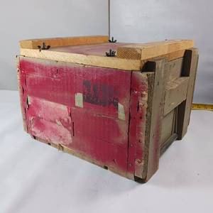 lot 91 image: Vintage Small Arms Ammunition Wooden Carrying Case