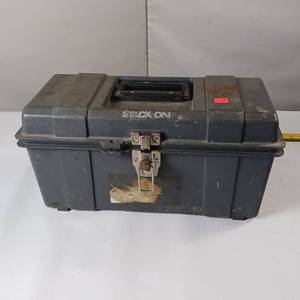 lot 114 image: Tool box with power fastening system