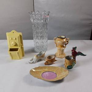 lot 137 image: Lot of Ceramic and Glass Matchbook Holder, plant starters