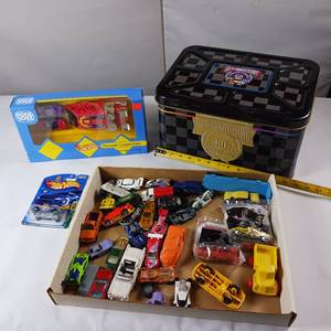 lot 140 image: Very large Lot of toy cars  plastic and metal -  Includes Hot Wheels Collector #001 Treasure Hunt Car, Hot Wheels Power Launcher