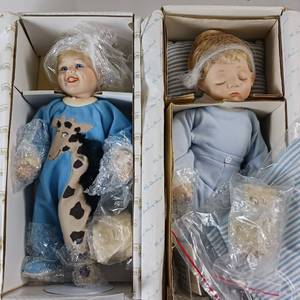 lot 143 image: Ashton Drake Galleries Catch Me If You Can & Danbury Mint Ryan Doll