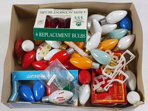 lot 189 image: You finally found those replacement bulbs for your vintage Xmas tree