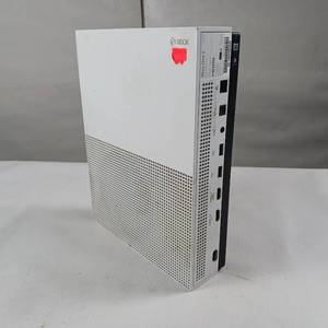 lot 197 image: XBOX 1S