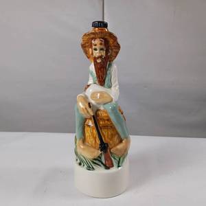 lot 200 image: Vintage Decanter 12 Hillbilly Man on Barrel with a still