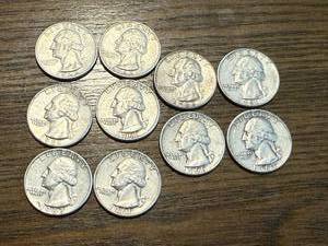 lot 30 image: 10 Silver Washington Quarters