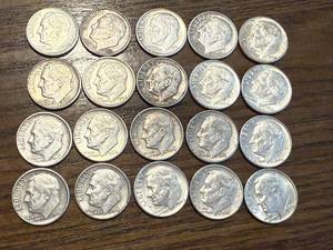 lot 40 image: 20 Silver Roosevelt Dimes