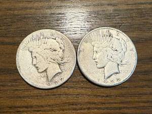 lot 58 image: 2 1922 Peace Dollars