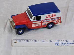 lot 15 image: Liberty Classics 1953 Jeep Pepsi-Cola Diecast Model