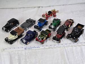 lot 17 image: Historical Cars Diecast Models including 1934 Ford and Others