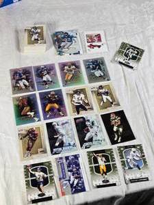 lot 135 image: Lot of Football Cards Featuring Peyton Manning, Brett Favre, and Terrell Owens