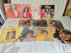 lot 154 image: Vinyl Records featuring Loretta Lynn, The Lennon Sisters, Donna Fargo, and Brenda Lee.