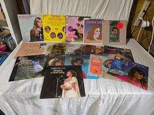 lot 159 image: Lot of Vinyl Records Including Jackie De Shannon, Dolly Parton, Anita Bryant, Sammi Smith