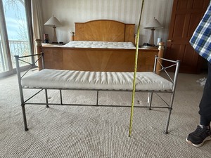 lot 13 image: Indoor Bench